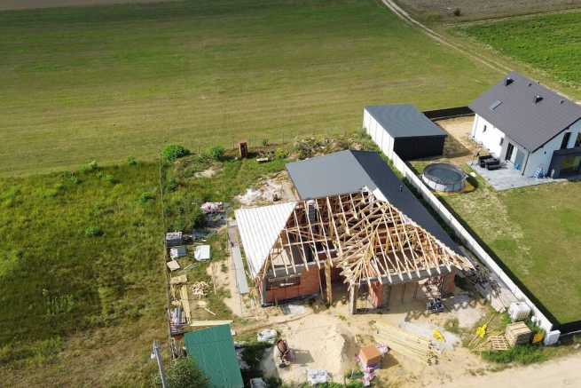 Podział majątku po rozwodzie, budowa domu na majątku osobistym, roszczenia byłego małżonka