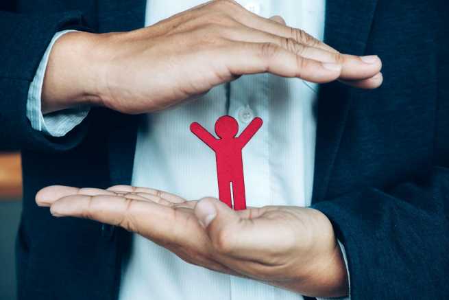 Podział majątku a ubezpieczenie na życie, co z polisą byłego małżonka?